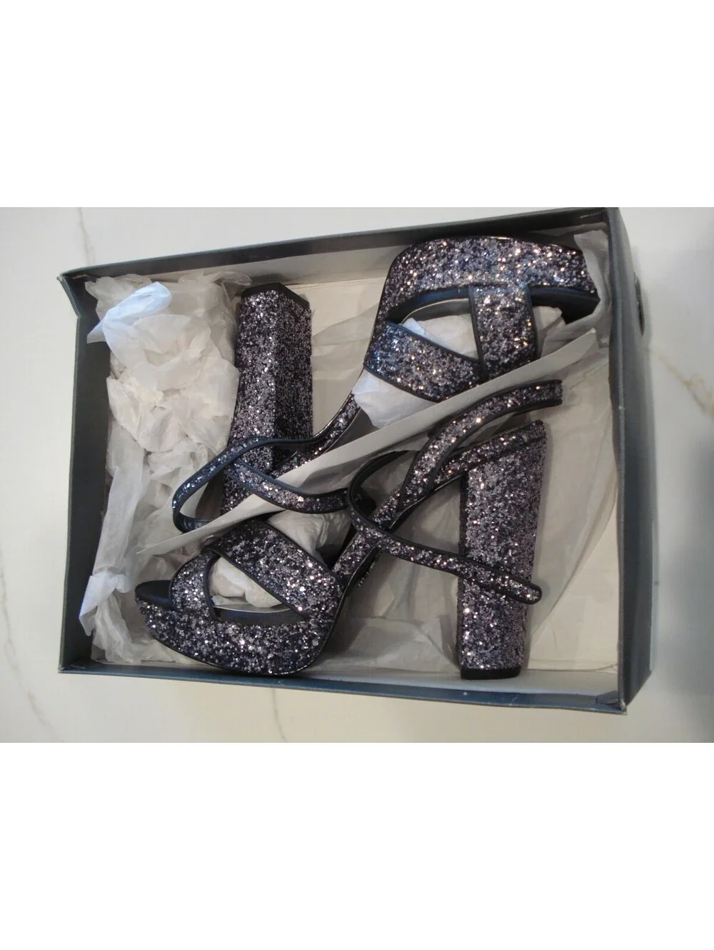 BNWT White by Vera Wang Grey & Black Glitter Heels / Sandals Women's Size 10